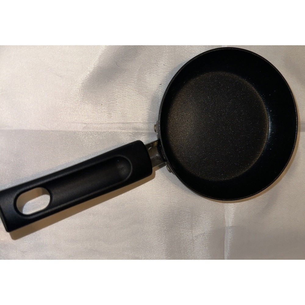 Small Frying Pan Tfal Nonstick 5 Inch One Egg Wonder Black, Pre Owned